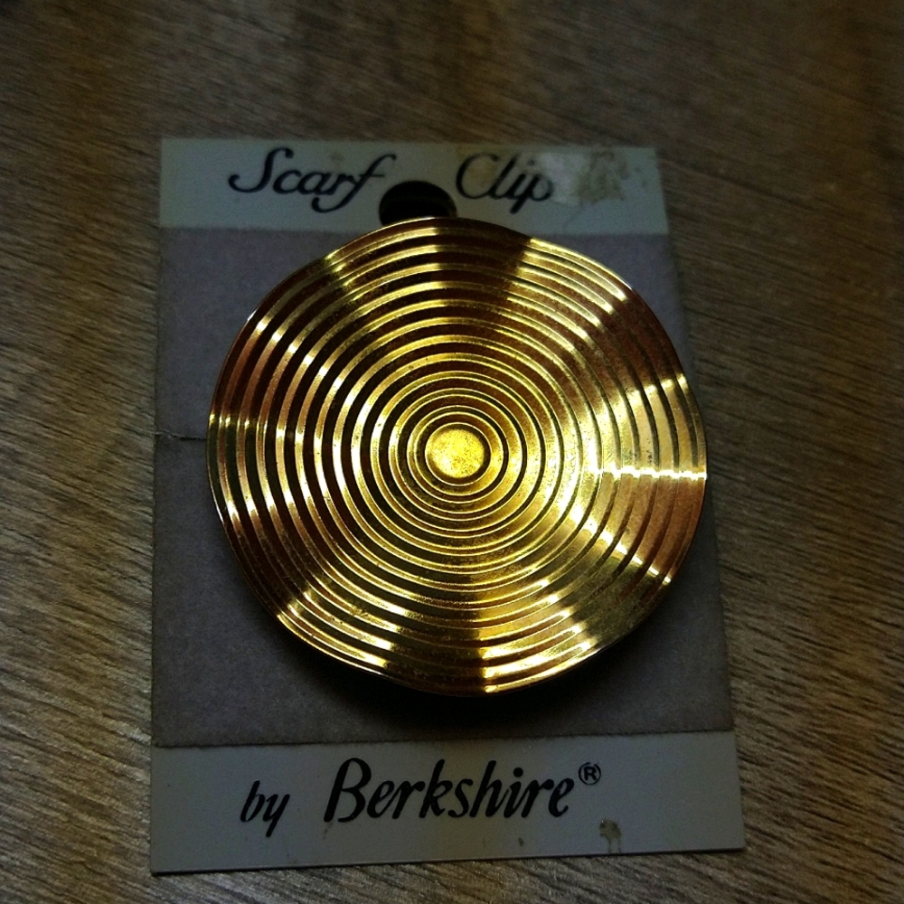 Vintage BERKSHIRE Scarf Clip Goldtone